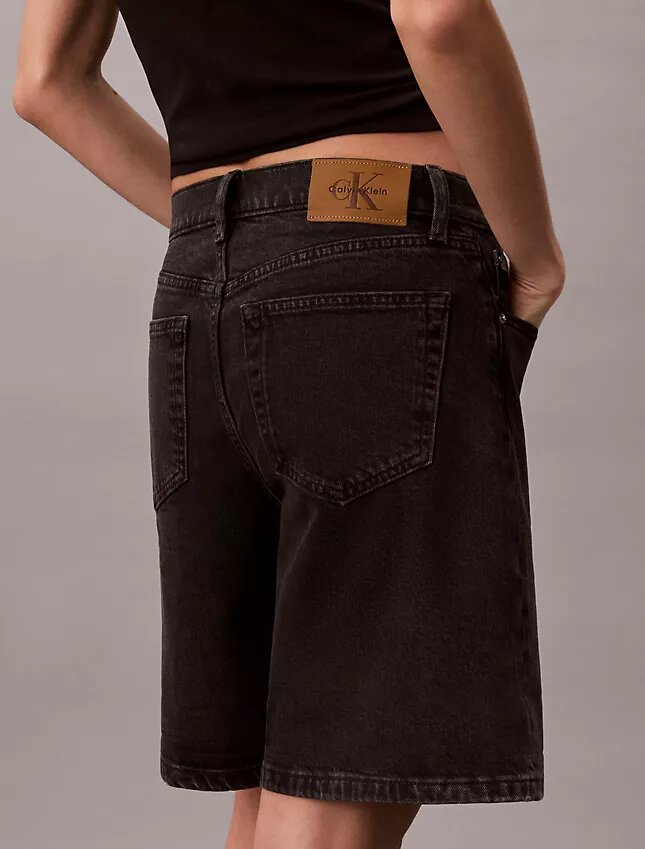 A-Linien-Denim-Jeansshorts mit umgeschlagenem Saum A-Linien-Denim-Jeansshorts mit umgeschlagenem Saum
