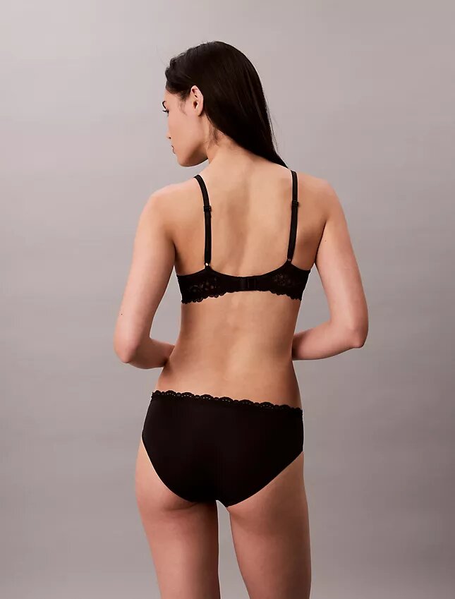 Attraction Leicht gefütterter BH mit perfekter Abdeckung Attraction Leicht gefütterter BH mit perfekter Abdeckung
