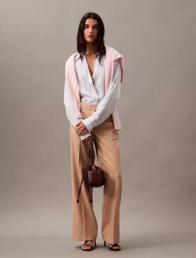 Ausgestellte Hose aus Wollgabardine-Mischung
