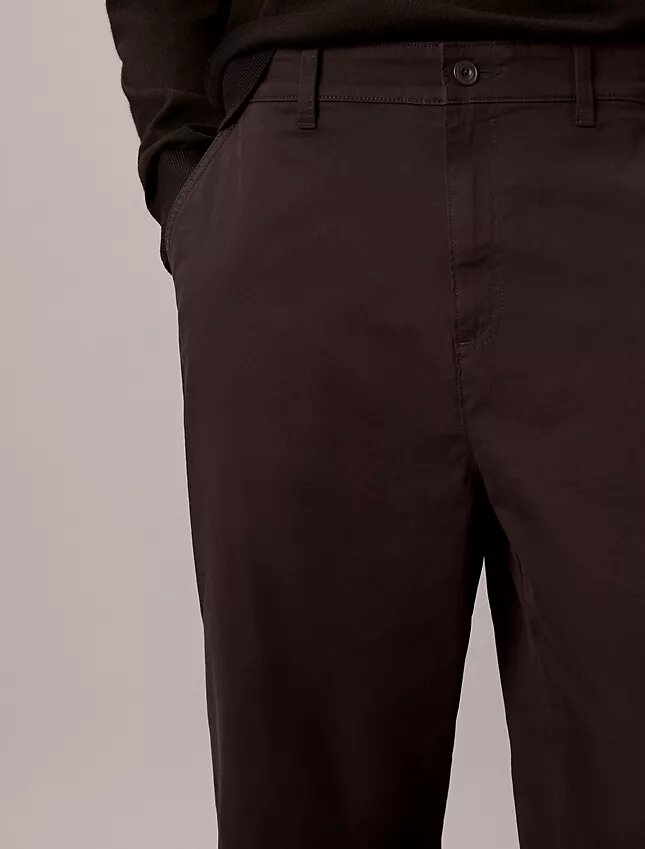 Baggy-Chino-Hose aus Cotton Stretch-Twill Baggy-Chino-Hose aus Cotton Stretch-Twill