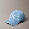 Baseballkappe aus Denim mit Varsity-Monogram-Logo Baseballkappe aus Denim mit Varsity-Monogram-Logo