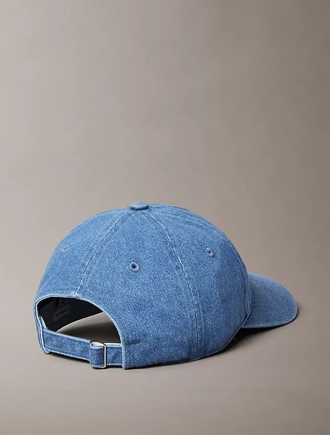 Baseballkappe aus gewaschenem Denim mit gesticktem Logo Baseballkappe aus gewaschenem Denim mit gesticktem Logo