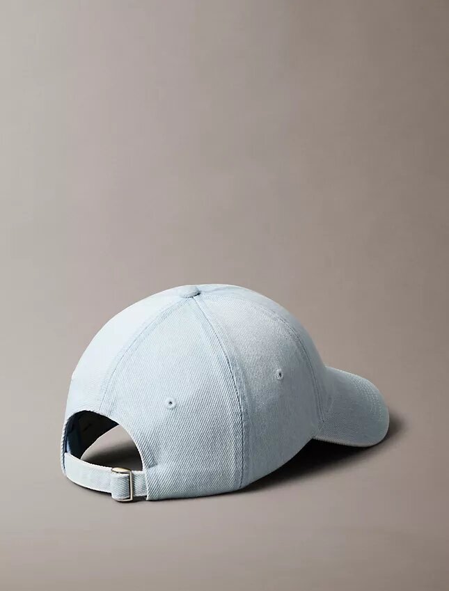 Baseballkappe aus gewaschenem Denim mit gesticktem Logo Baseballkappe aus gewaschenem Denim mit gesticktem Logo