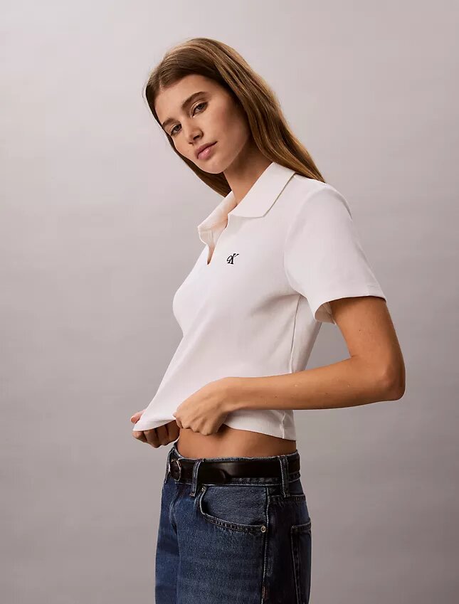 Baumwoll-Polo-Shirt mit konturierten Rippbündchen Baumwoll-Polo-Shirt mit konturierten Rippbündchen