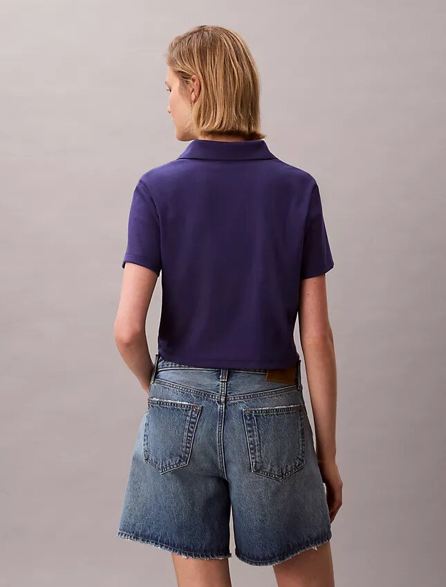 Baumwoll-Polo-Shirt mit konturierten Rippbündchen Baumwoll-Polo-Shirt mit konturierten Rippbündchen