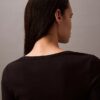 Baumwoll-T-Shirt mit geripptem U-Ausschnitt Baumwoll-T-Shirt mit geripptem U-Ausschnitt