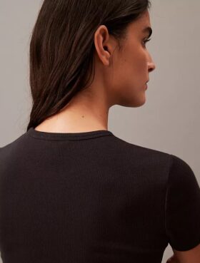 Baumwoll-T-Shirt mit Konturrippen