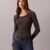Baumwoll-T-Shirt mit U-Ausschnitt und Konturripp