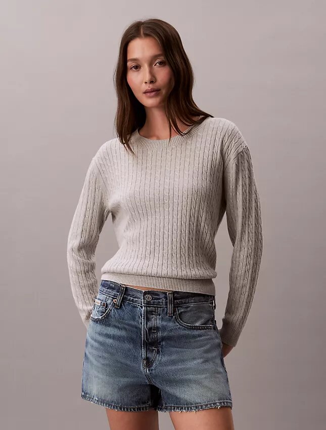 Baumwollpullover mit Zopfmuster Baumwollpullover mit Zopfmuster