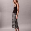 Bedruckter Midi-Rock aus Satin Bedruckter Midi-Rock aus Satin