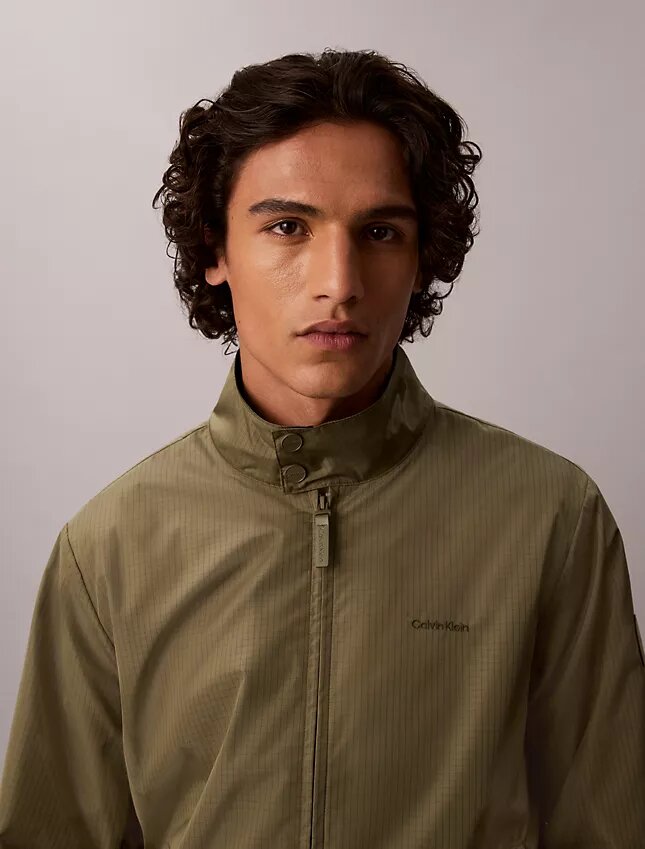 Bomberjacke aus Nylon-Ripstop Bomberjacke aus Nylon-Ripstop