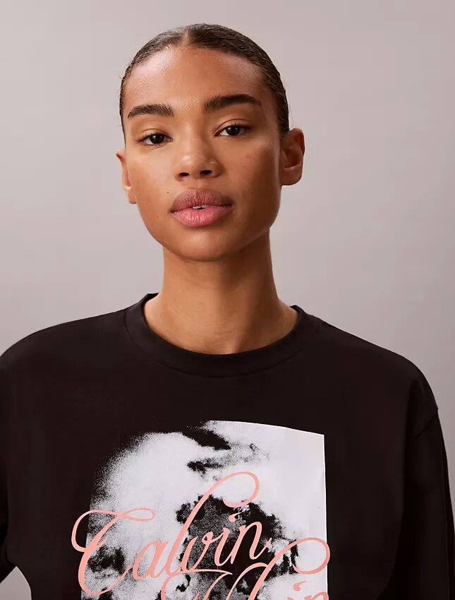 Boxy-T-Shirt mit verwaschenem Schriftzug-Logo Boxy-T-Shirt mit verwaschenem Schriftzug-Logo