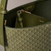 Bucket Bag mit durchgehendem Emblem-Logo und Beutel