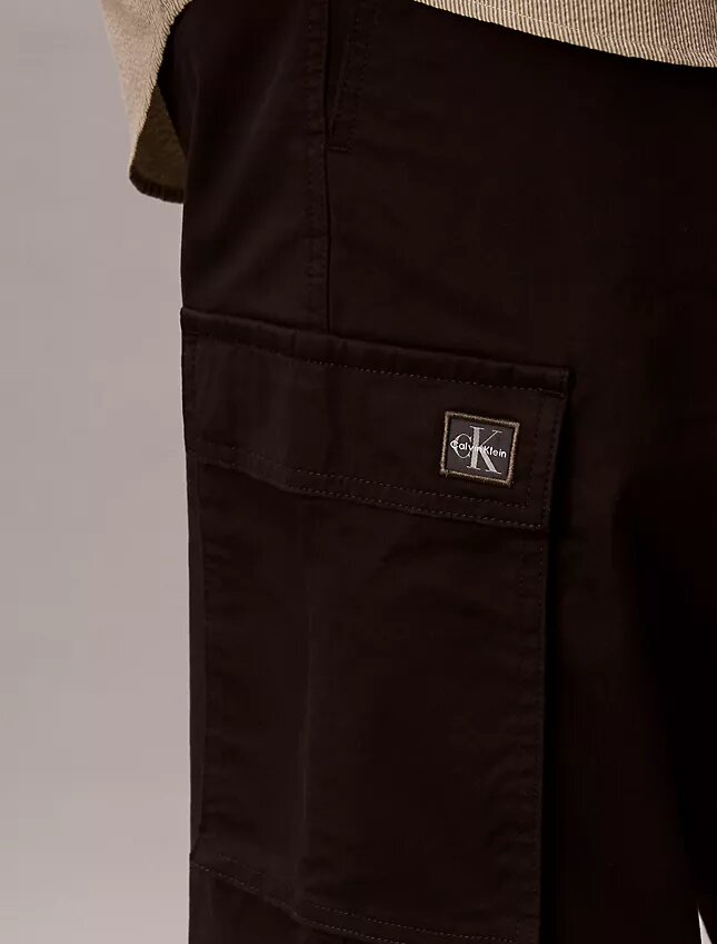 Cargohose aus Cotton Stretch mit gerader Passform Cargohose aus Cotton Stretch mit gerader Passform