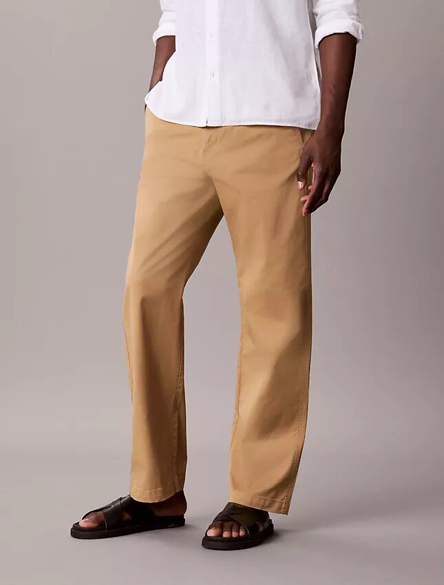 Chino-Hose aus Cotton Stretch 90S Straight mit geradem Bein Chino-Hose aus Cotton Stretch 90S Straight mit geradem Bein