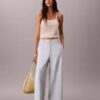 Chino-Hose mit weitem Bein und verkürztem Schnitt