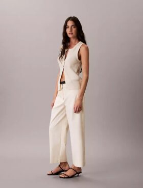 Chino-Hose mit weitem Bein und verkürztem Schnitt