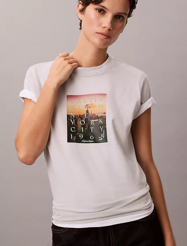 City Sunset Logo Grafik Classic T-Shirt City Sunset Logo Grafik Classic T-Shirt