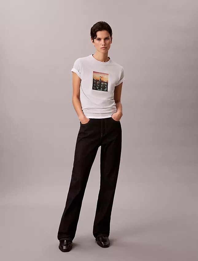 City Sunset Logo Grafik Classic T-Shirt City Sunset Logo Grafik Classic T-Shirt
