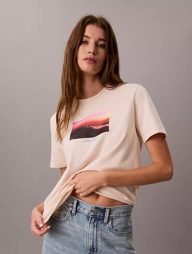 City Sunset Logo-Grafik Klassisches T-Shirt City Sunset Logo-Grafik Klassisches T-Shirt