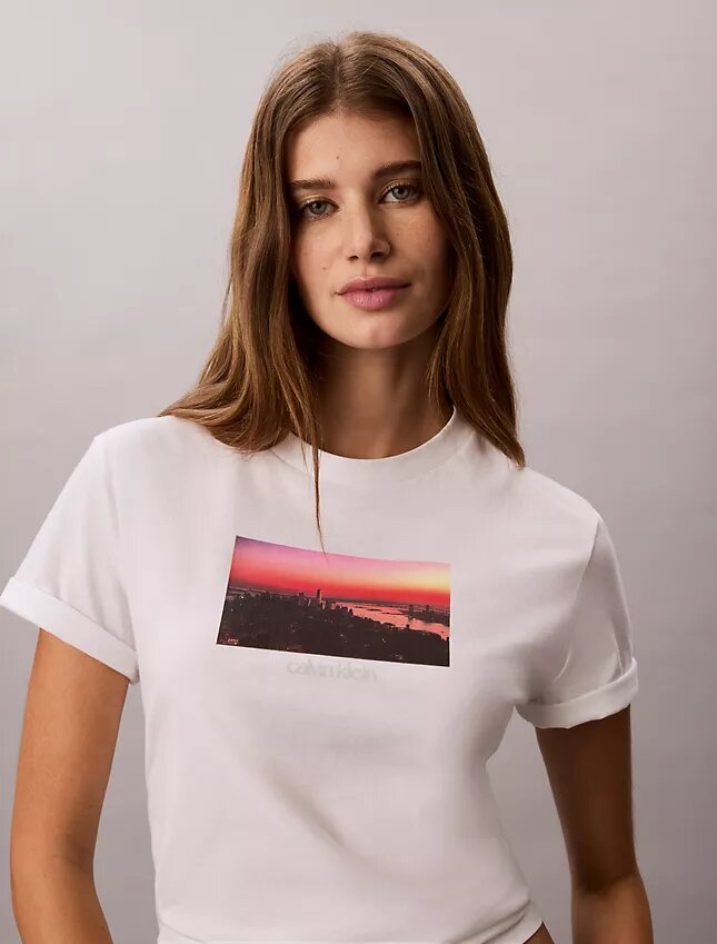 City Sunset Logo-Grafik Klassisches T-Shirt City Sunset Logo-Grafik Klassisches T-Shirt