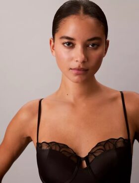 CK Black Bodys aus floraler Spitze CK Black Bodys aus floraler Spitze