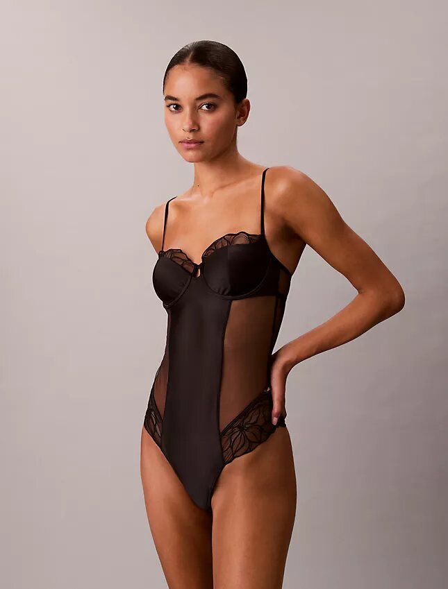 CK Black Bodys aus floraler Spitze CK Black Bodys aus floraler Spitze