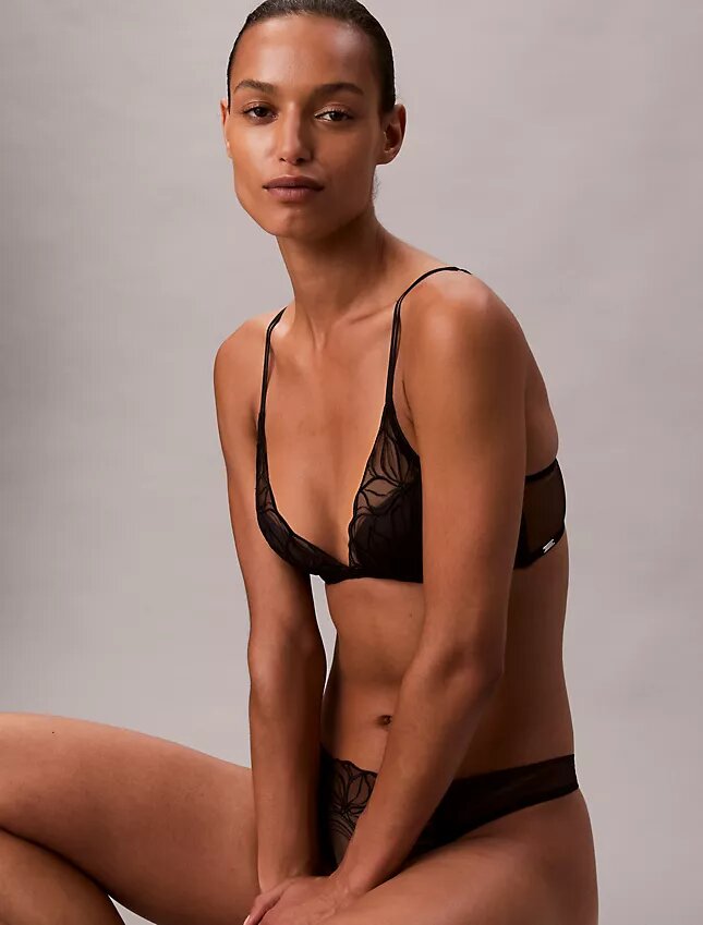 CK Black Floral Lace Leicht gefütterter Plunge-BH CK Black Floral Lace Leicht gefütterter Plunge-BH