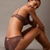 CK Black Push-Up-Plunge-BH mit floraler Spitze