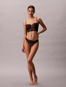 CK Black Thong mit floraler Spitze