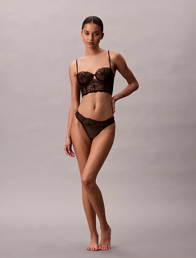 CK Black Thong mit floraler Spitze CK Black Thong mit floraler Spitze