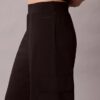 Commuter-Cargo-Hose mit weitem Bein Commuter-Cargo-Hose mit weitem Bein