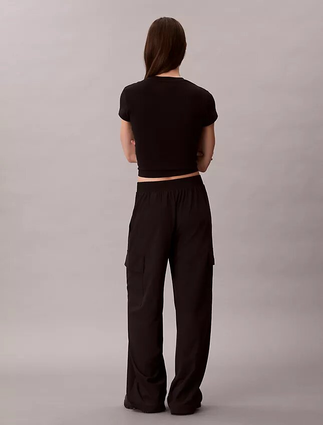Commuter-Cargo-Hose mit weitem Bein Commuter-Cargo-Hose mit weitem Bein