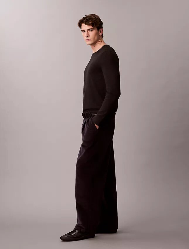 Cordhose mit Falten und weitem Bein Cordhose mit Falten und weitem Bein