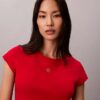 Crop-T-Shirt mit Neujahrs-Emblem Crop-T-Shirt mit Neujahrs-Emblem