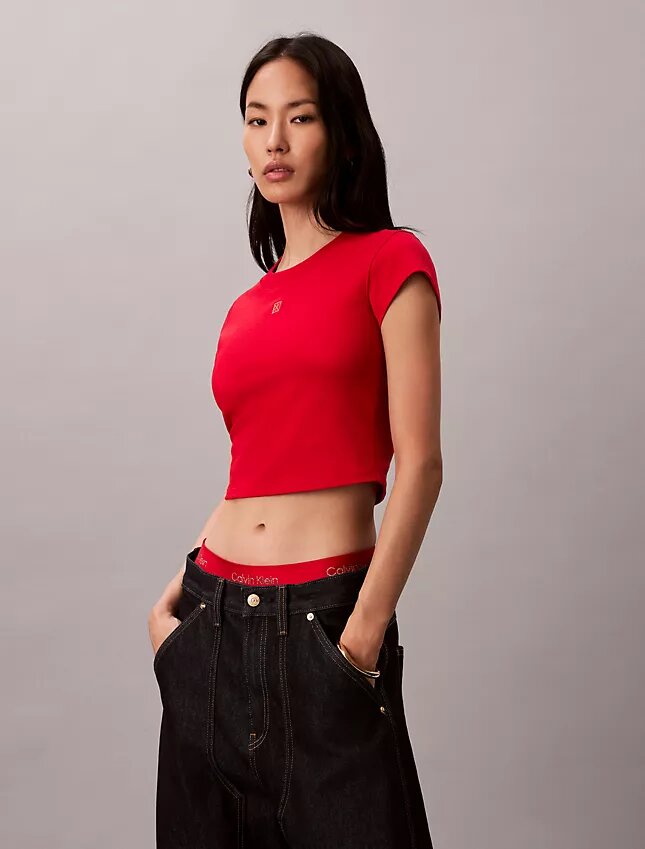 Crop-T-Shirt mit Neujahrs-Emblem Crop-T-Shirt mit Neujahrs-Emblem