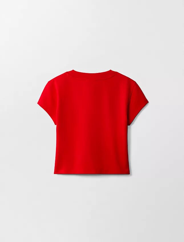 Crop-T-Shirt mit Neujahrs-Emblem Crop-T-Shirt mit Neujahrs-Emblem