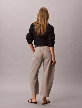 Cropped Barrel Jeans