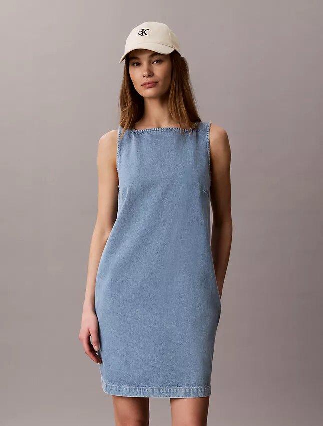 Denim-Etuikleid mit V-Ausschnitt Denim-Etuikleid mit V-Ausschnitt