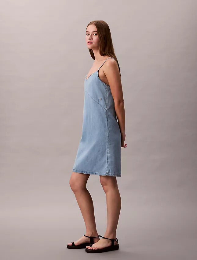 Denim-Minikleid mit Trägern Denim-Minikleid mit Trägern