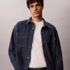 Denim-Overshirt mit durchgehendem Monogram im 90er-Jahre-Stil