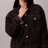 Denim-Truckerjacke zum Mondneujahr Denim-Truckerjacke zum Mondneujahr