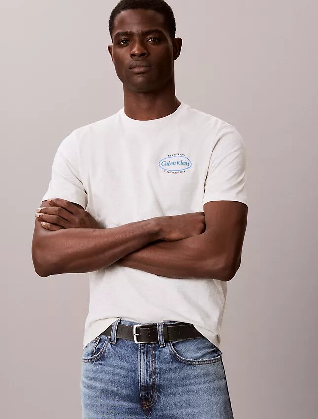 Diner Calvin Klein T-Shirt mit Grafik-Logo Diner Calvin Klein T-Shirt mit Grafik-Logo