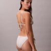 Einfarbiges Bikini-Unterteil mit seitlichen Bändern Einfarbiges Bikini-Unterteil mit seitlichen Bändern