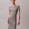 Einfarbiges, schmales Midi-Kleid aus Stretch Einfarbiges, schmales Midi-Kleid aus Stretch