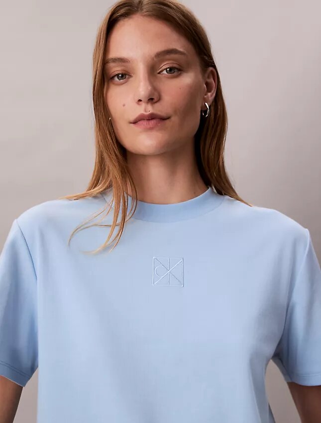 Emblem-Logo-Grafik Klassisches T-Shirt Emblem-Logo-Grafik Klassisches T-Shirt