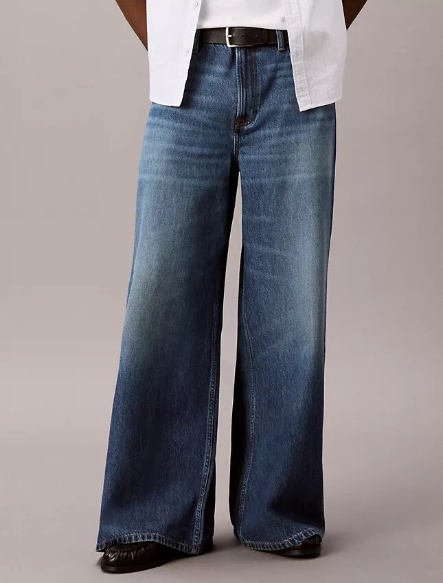 Extrem weite, leichte Jeans Extrem weite, leichte Jeans