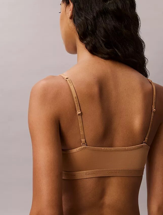Form to Body Leicht gefütterter Bralette Form to Body Leicht gefütterter Bralette