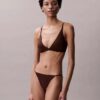 Form to Body Leicht gefütterter Triangel-Bralette Form to Body Leicht gefütterter Triangel-Bralette
