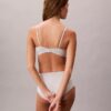 Form to Body Leicht gefütterter Triangel-Bralette Form to Body Leicht gefütterter Triangel-Bralette